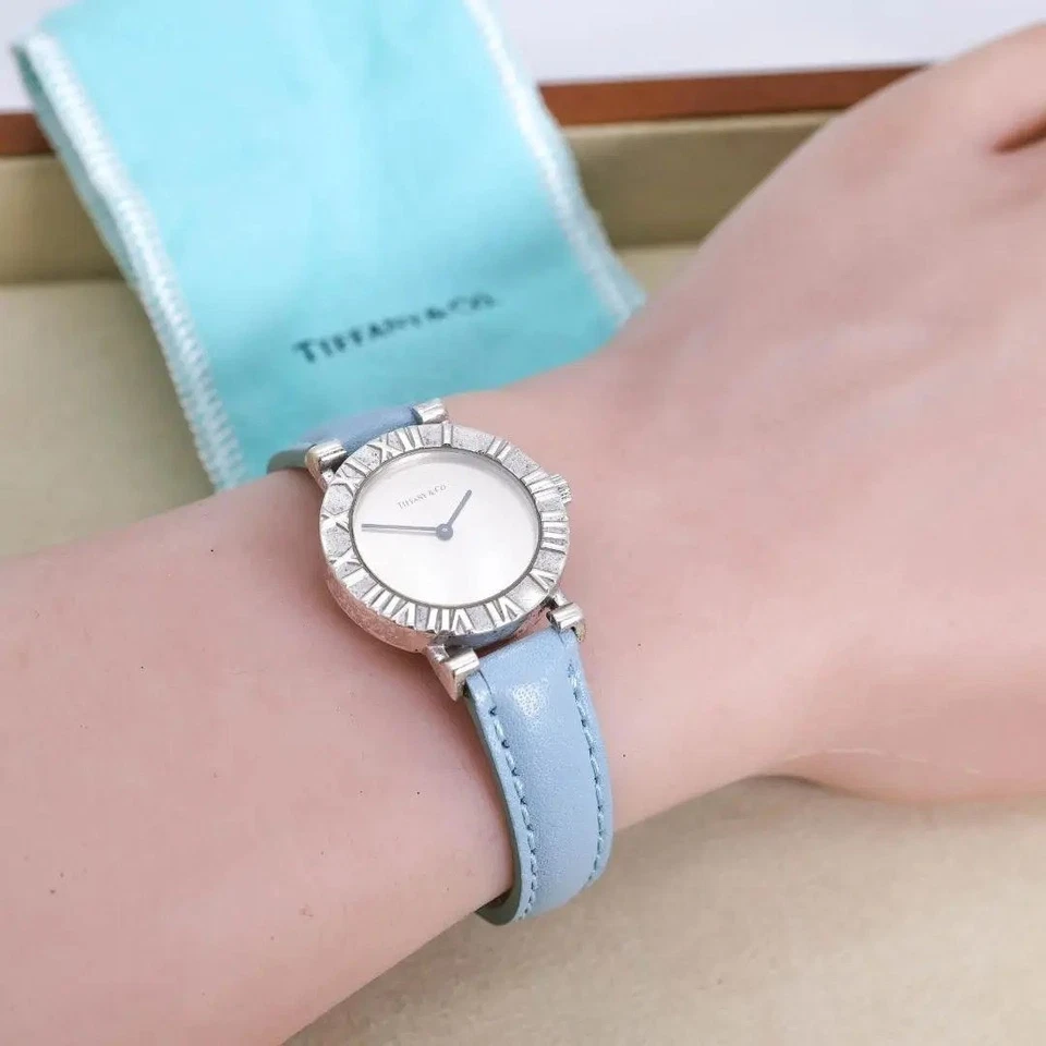 Reloj de cuarzo Tiffany & Co Atlas plateado usado, batería cambiada, auténtico Foto 4 de 4