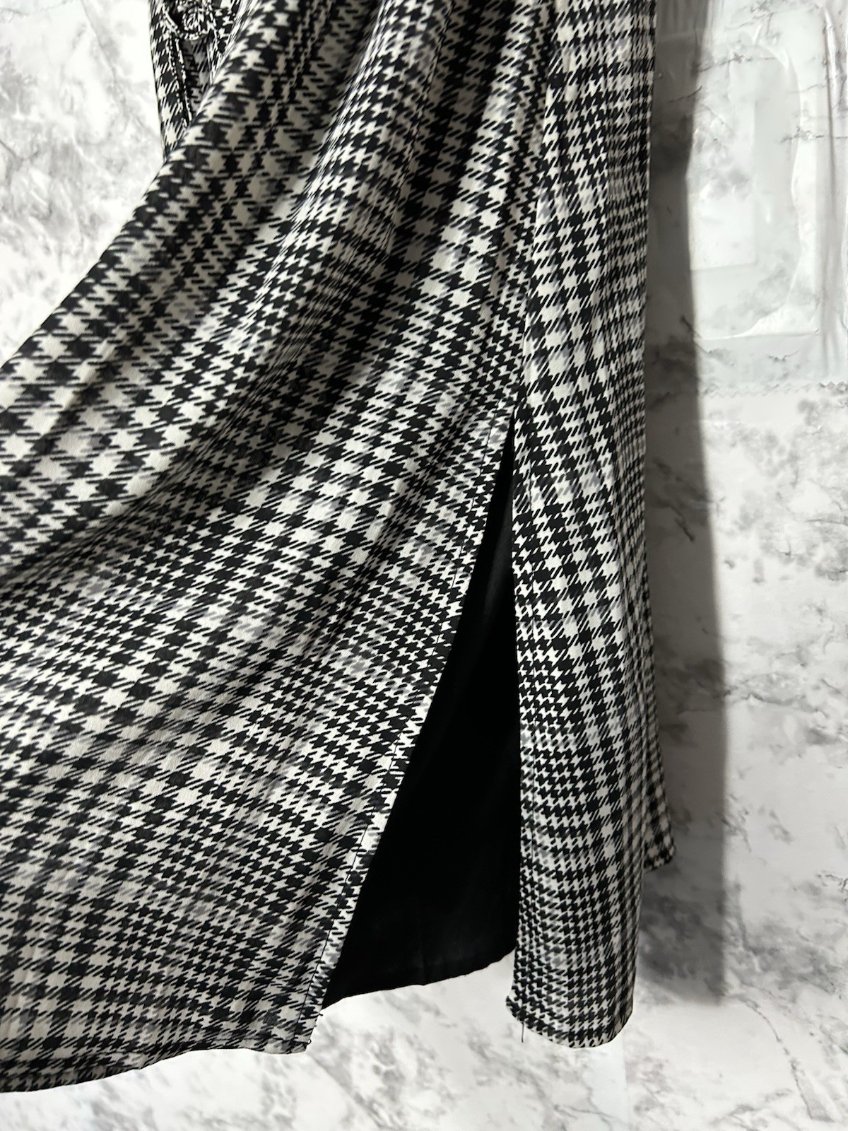 Lulus Black and White Pattern Spaghetti Strap Mid… - image 3