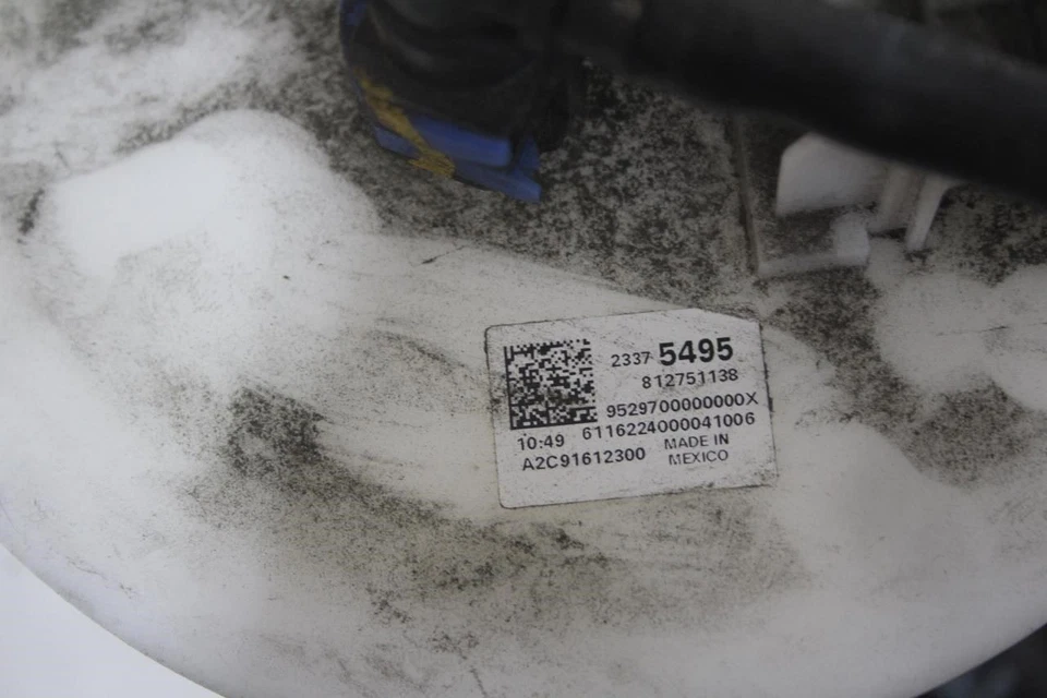 Chevrolet Volt 2017 bomba de combustible de gasolina 23375495 Foto 4 de 4