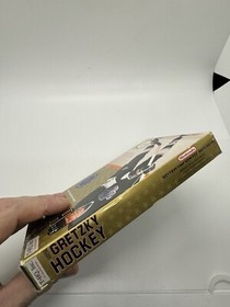 Wayne Gretzky Hockey Black Jersey NES Nintendo 1989 Complete CIB Good Shape