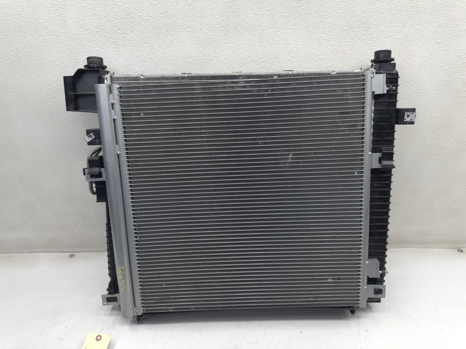 17-25 CADILLAC XT5 3.6L ENGINE RADIATOR COOLING FAN ASSEMBLY, OEM LOT3695