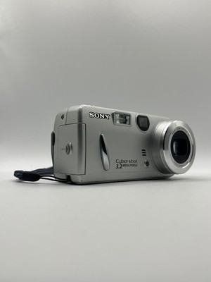 SONY Digital Camera Cyber-shot DSC-P52 3.2MP - Silver - Tested