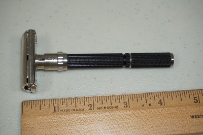 1974 Gillette Super Adjustable 109 Black Beauty Handle Safety Razor UI USA Vtg