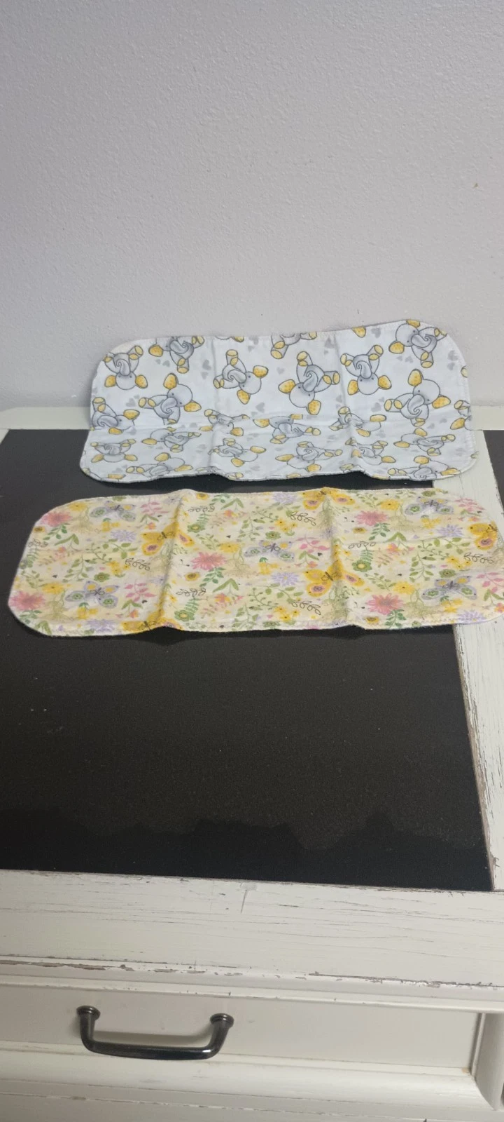 VINTAGE BURP PADS CLOTH 2-PC SET 18"