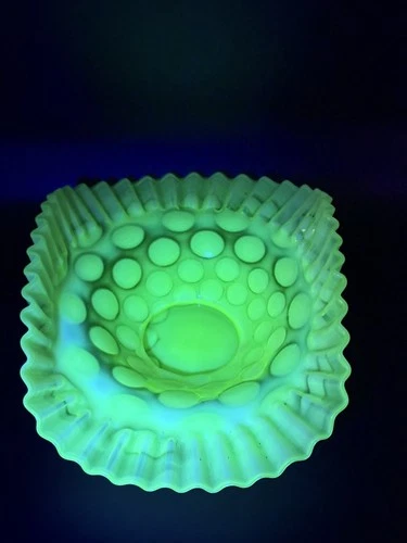 Fenton Light Topaz Opalescent Coin Dot Ruffled Vase/ Bowl