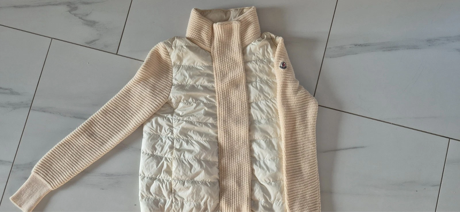 Moncler — Moncler Maglione knitted cardigan XS woman white in a very good condition