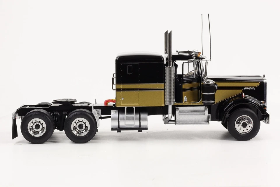 1:18 Kenworth W900 camion cinematografico 1976 come Smokey e The Bandit... - Immagine 4 di 4