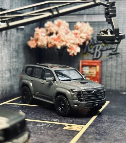 Masdi 1:64 grau LC300 Land Cruiser ORV SUV Sportmodell Diecast Sammelauto - Bild 2 von 6