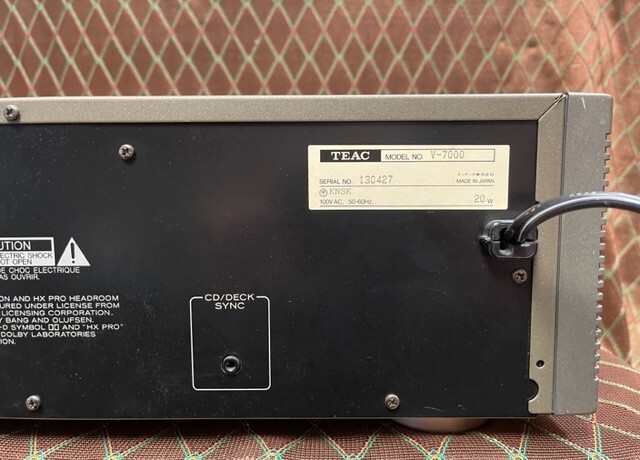 TEAC V-7000 High End 3-Head Direct Drive Dual Capstan TEAC V-7000 High End 3-Head Direct Drive Dual Capstan