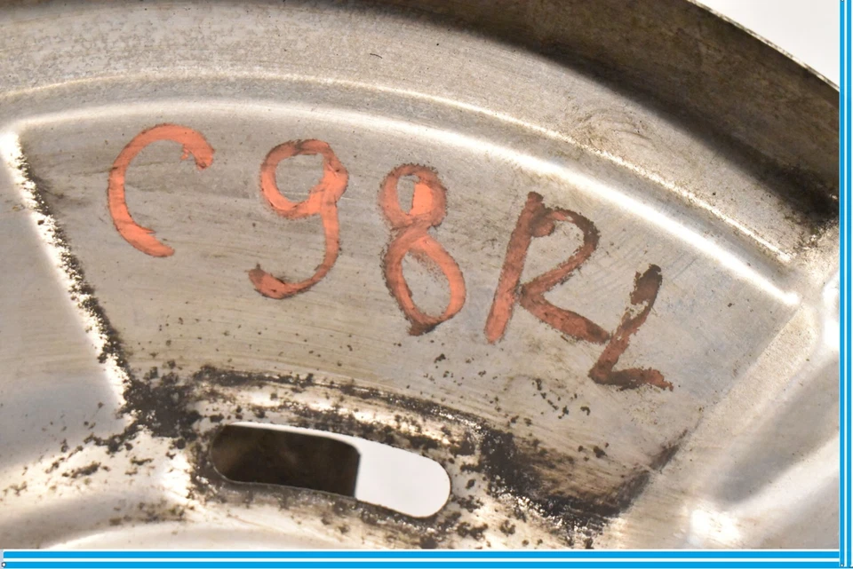 11-16 宝马 F10 528XI 后部左轮驱动侧轴扣托架 — 第 4/4 张图片