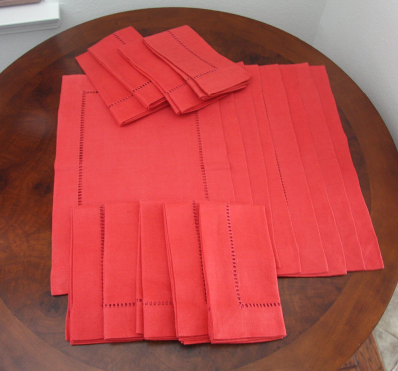 WIlliams-Sonoma Red Single Hemstitch Placemats & Napkins - 17 Pcs - NWOT