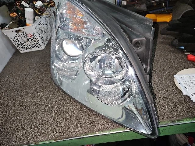 Faro halógeno derecho KIA Rondo 2010 nuevo Carens Foto 3 de 4