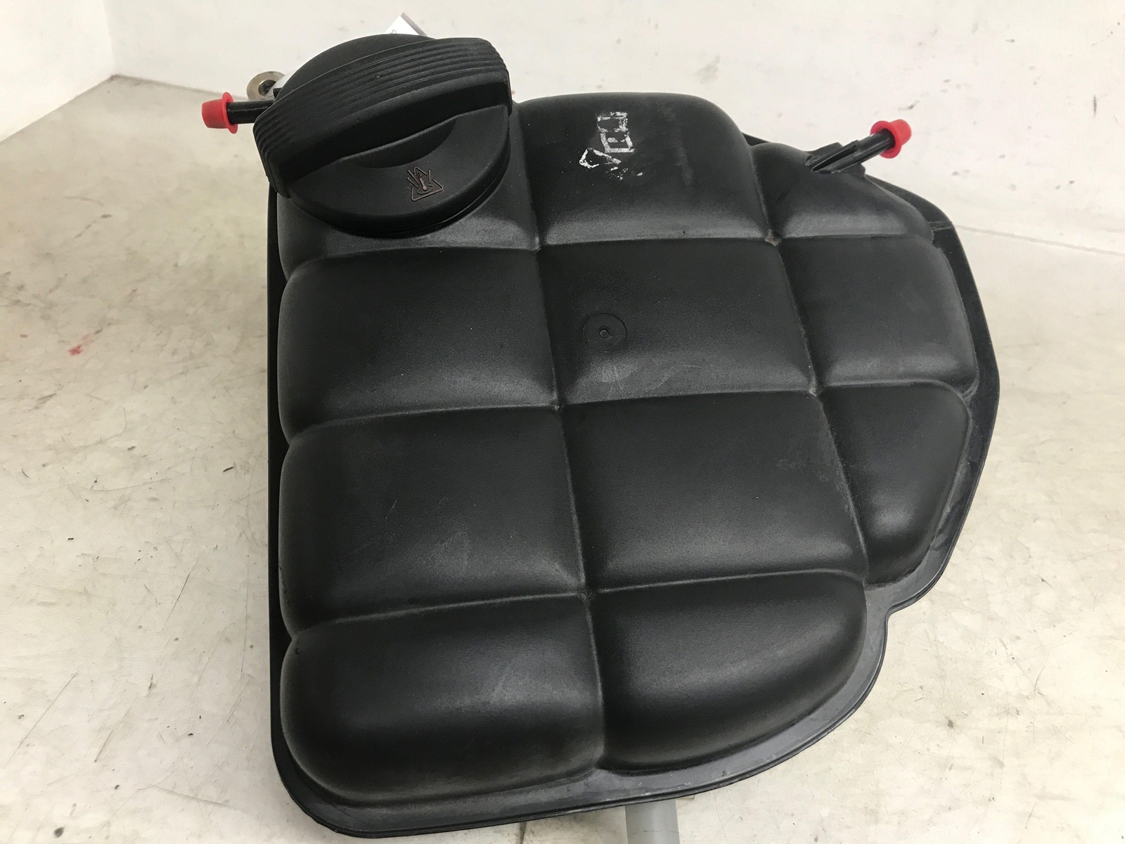 2013 - 2019 BENTLEY FLYING SPUR 4.0L COOLANT EXPANSION TANK RESERVOIR 3W0121403F
