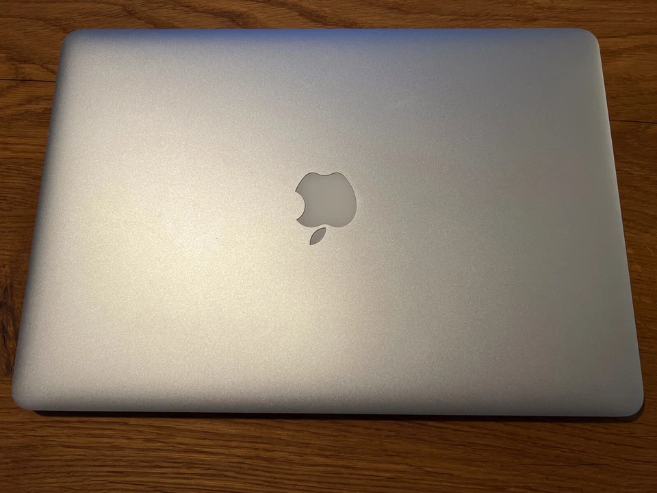 Macbook Pro RETINA 15,4" - 2,2 GHz i7 - 16GB RAM- [256GB-8TB SSD] -TOP- HÄNDLER✅ - Bild 3 von 4