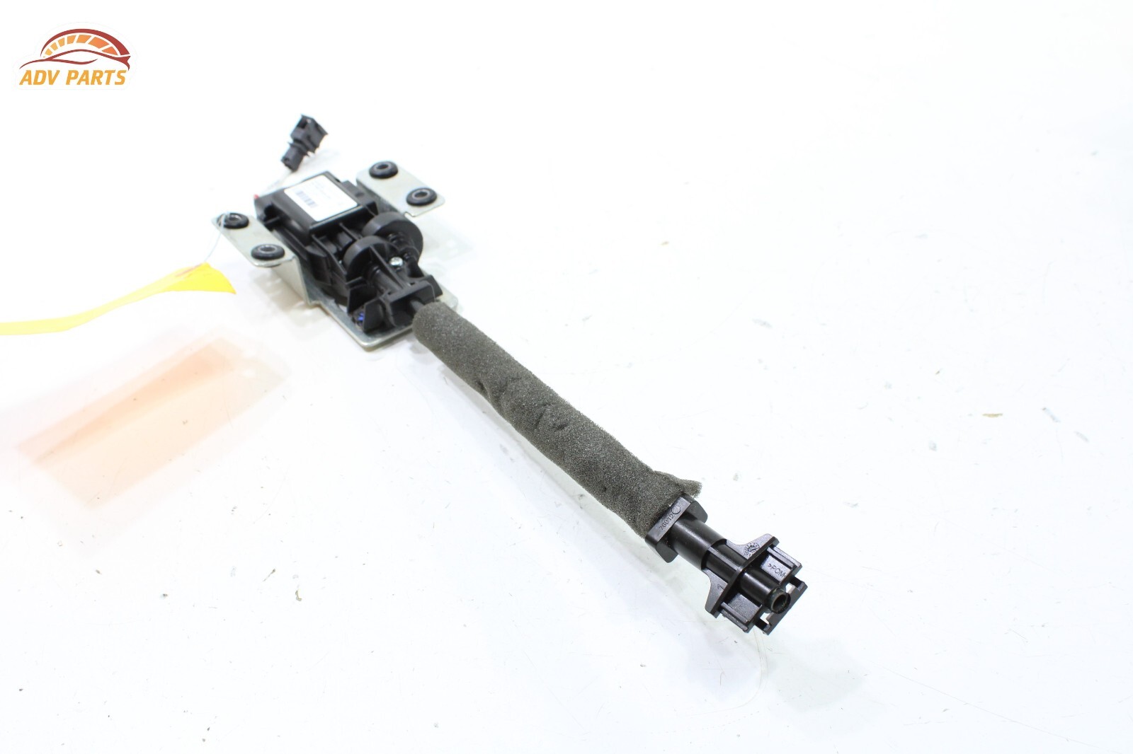 2017-2020 BENTLEY BENTAYGA FRONT LEFT DRIVER SEAT BELT HEIGHT ADJUSTER MOTOR OEM