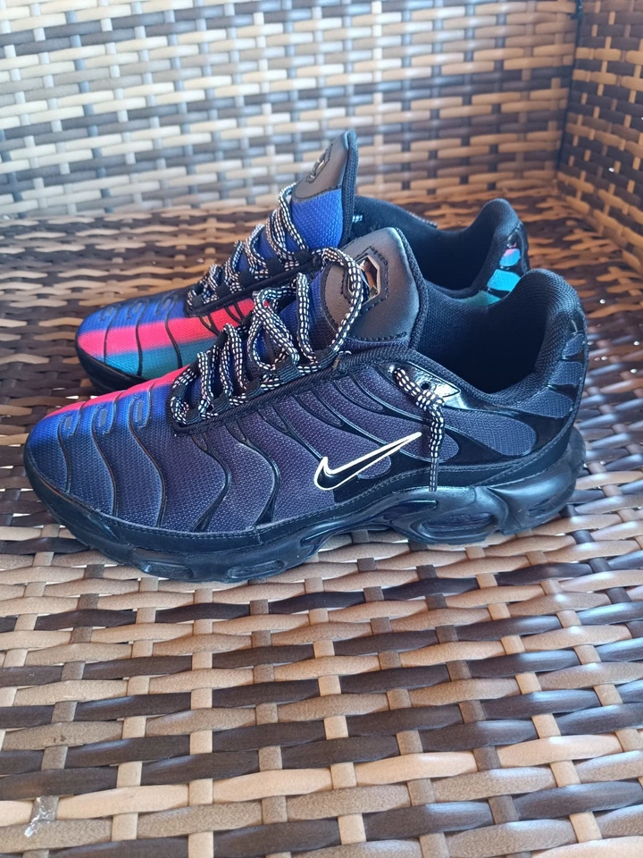 Nike Air Max Plus, photo 1 sur 5