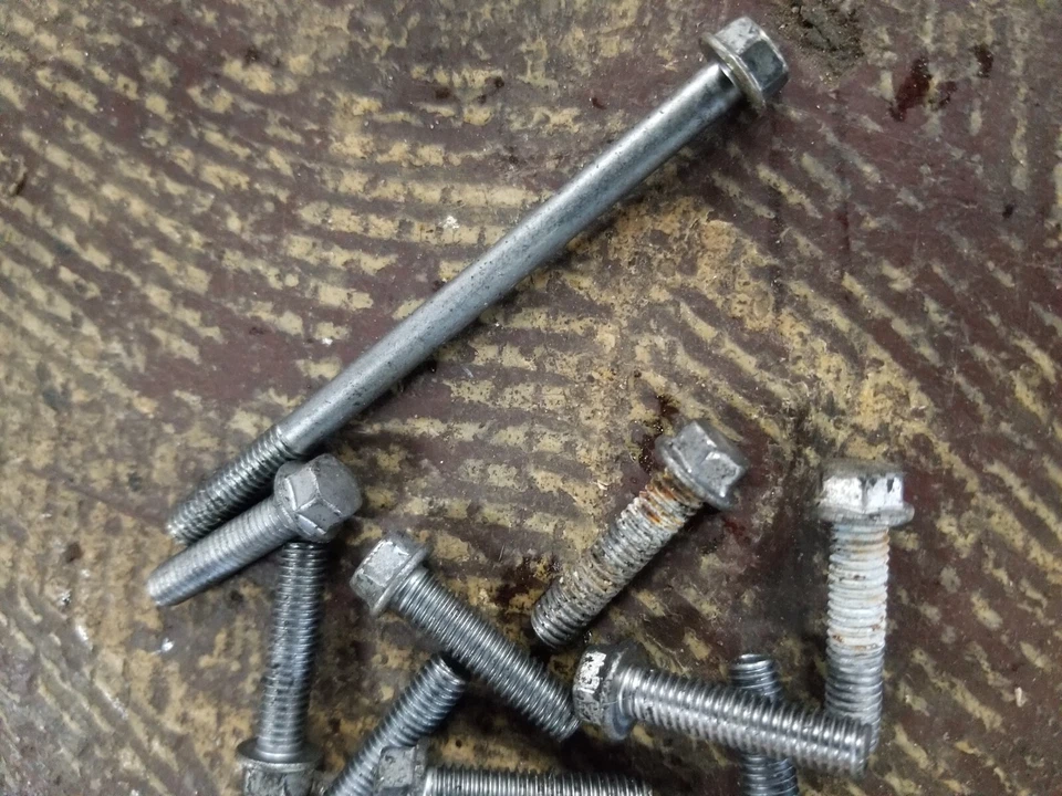 2004-2005 KAWASAKI NINJA ZX10R ZX10 болты крышки масляного поддона нижний двигатель SC - Изображение 3 из 3