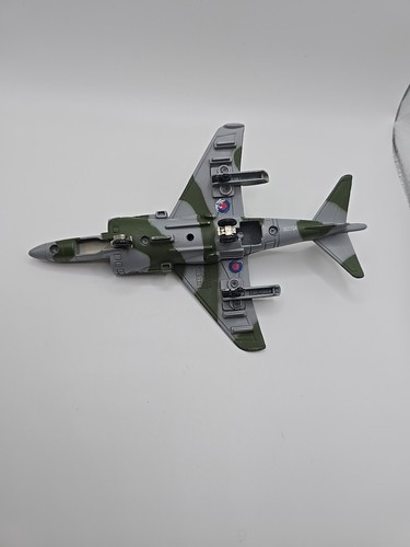 Ertl Bae Harrier II - Picture 8 of 11