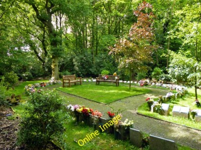Foto 6x4 Waldlichtung, Medway Krematorium Kit's Coty einer von mehreren su c2012