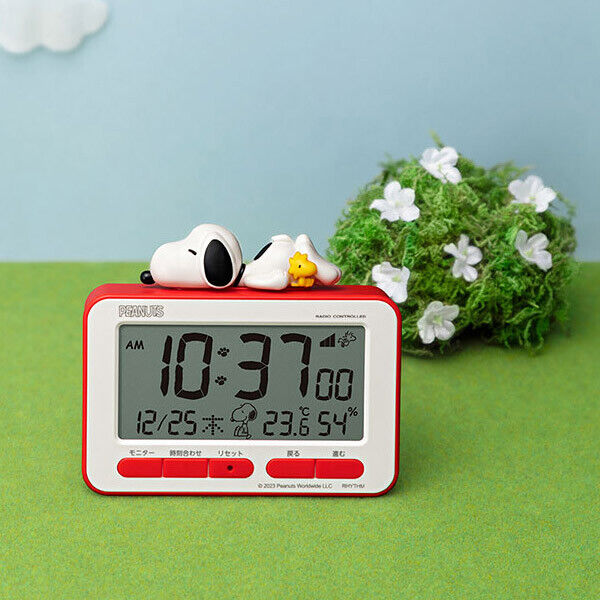 PEANUTS Snoopy radio-controlled digital alarm clock Snoopy& PEANUTS Snoopy radio-controlled digital alarm clock Snoopy&