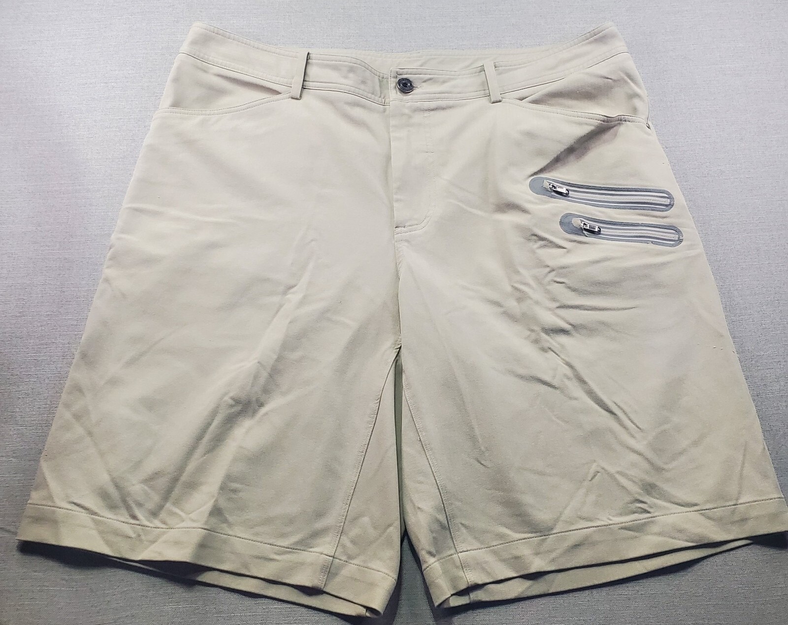 Lululemon Commuter Beige Cargo Shorts Mens Sz 38 Stre… Gem