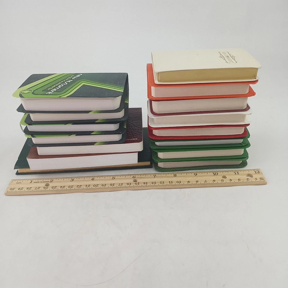 Lot of 15 Gideon New Testament Pocket Bible lot - Psalms Proverbs - mini bibles - Image 3 of 4