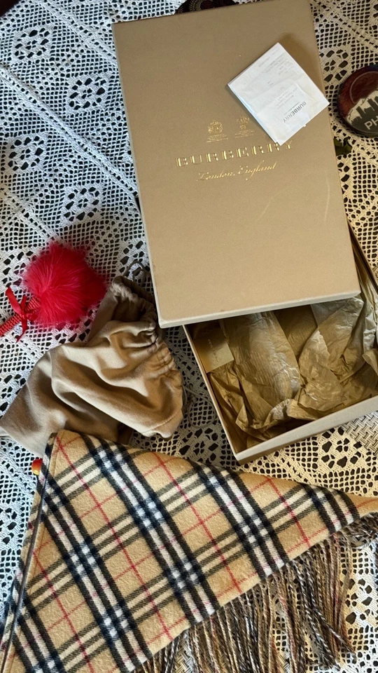 650$ BURBERRY 100% Cashmere 164 x 82 cm exclusivo ENVOLTÓRIO DE LENÇO, caixa original + cheque  - Imagem 3 de 3