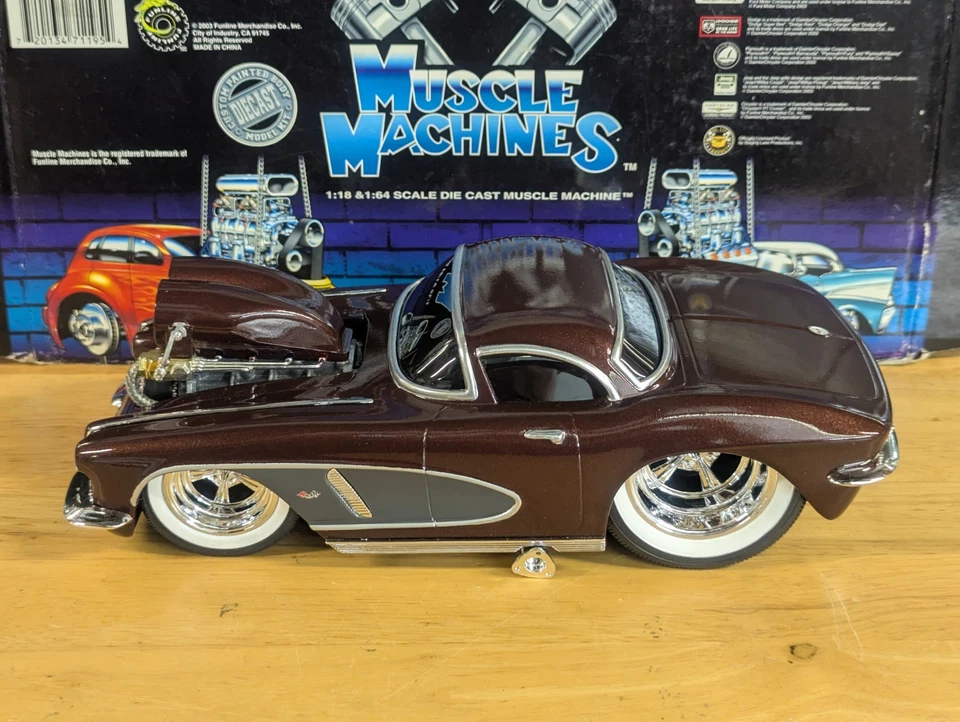 MUSCLE MACHINES 1962 Chevrolet Corvette '62 Vette SLAMMED Custom Paint 1/18 1:18 - Image 2 of 4