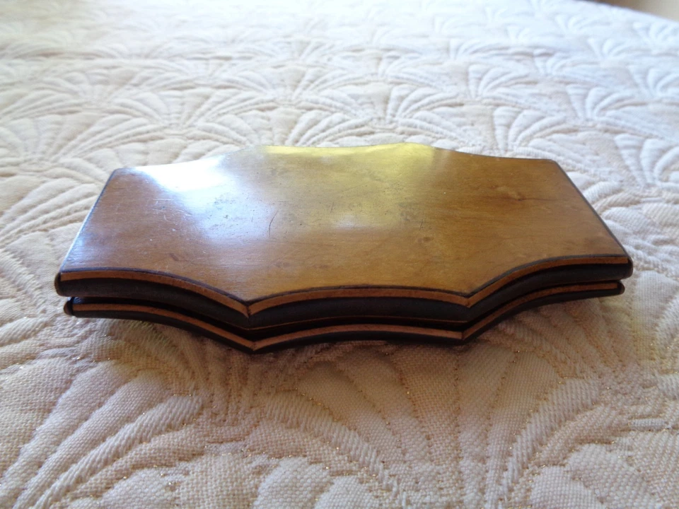 NÉCESSAIRE À COUTURE ANCIEN - DANS SON ÉTUI D'ORIGINE EN LOUPE D'ÉRABLE - XIXè - Photo 3/4