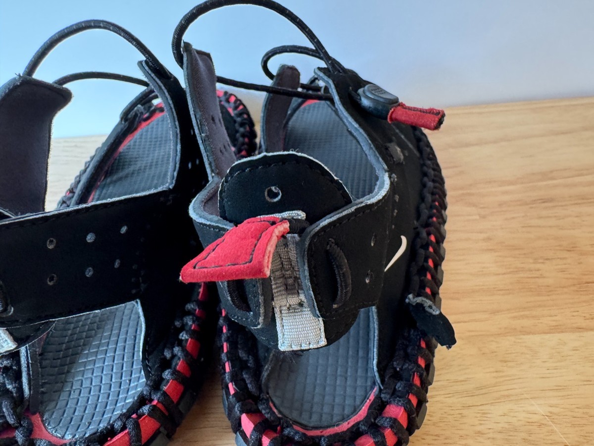 RARE Nike ACG Considered Cooper Canyon Black/Red Leather