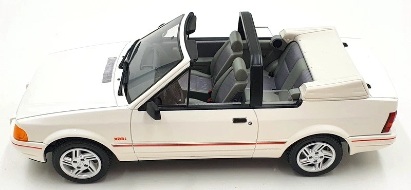 Otto Mobile 1/18 Scale Resin OT398 - Ford Escort Mk 4 XR3i Cabriolet - White - Image 3 of 4