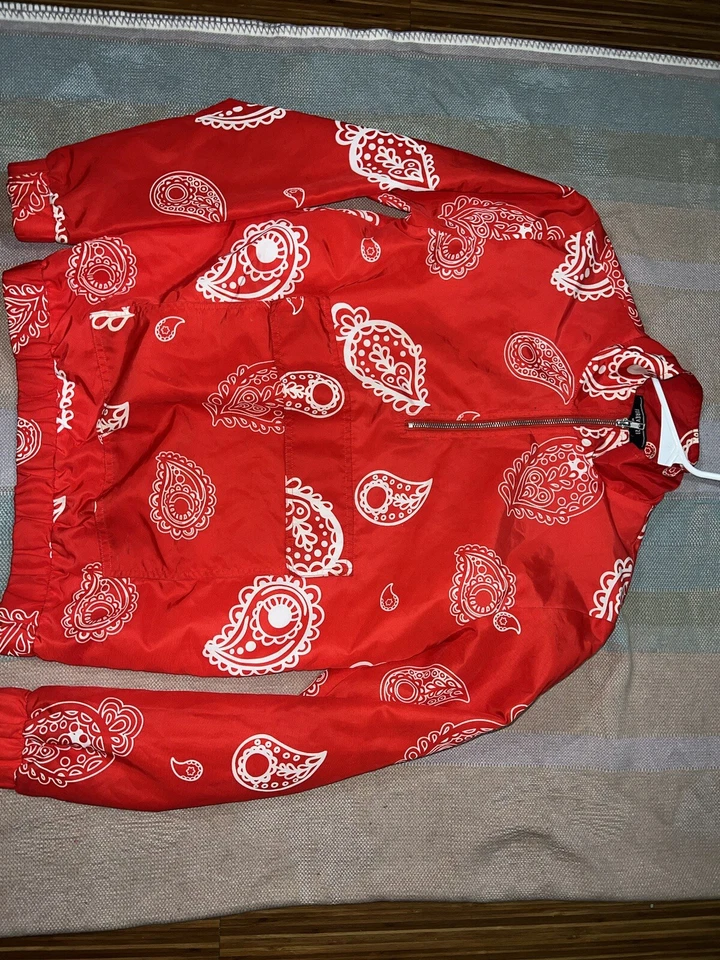 Red Bandanna pullover Jacket - Image 3 of 4