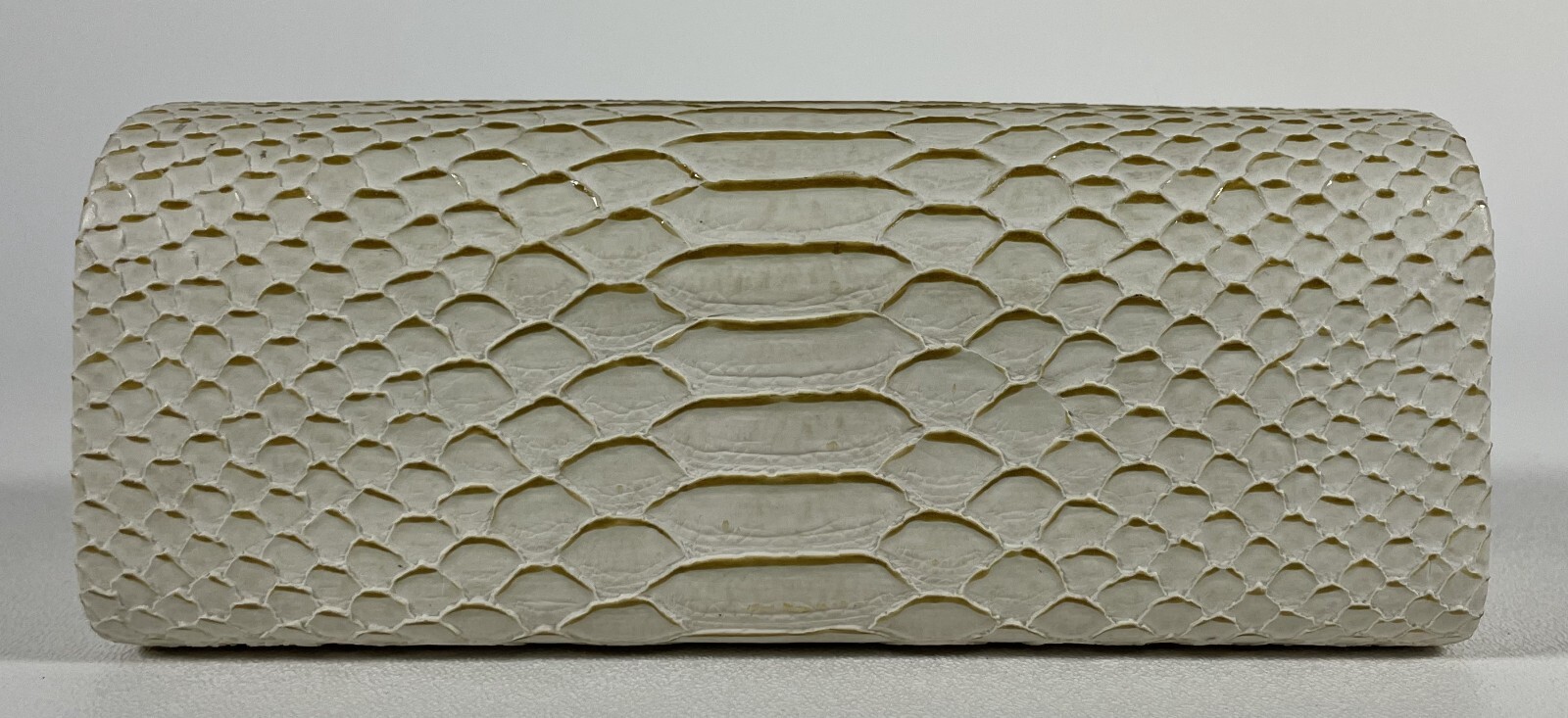 Le Monde Du Soleil White Python Embossed Clutch w… - image 3