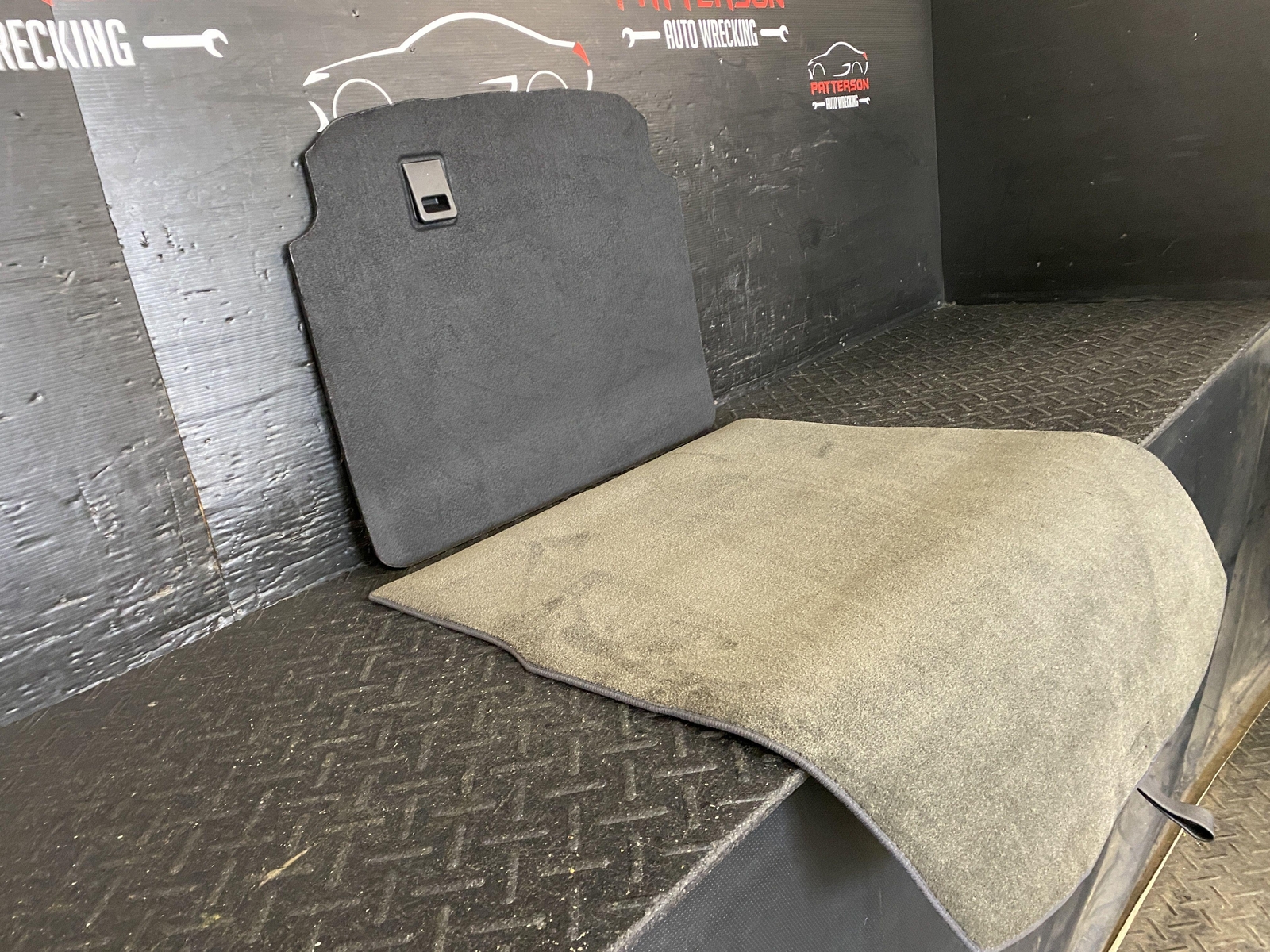 11-18 BENTLEY CONTINENTAL GT TRUNK CARPET & SPARE TIRE COVER 3W0863547F