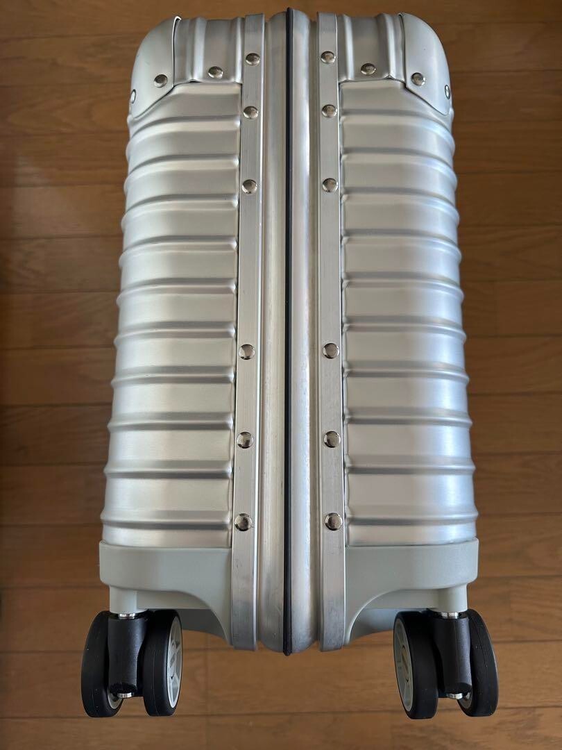 Rimowa Lufthansa 26L Silver 4-wheels Carry Case Suitcase | eBay Rimowa Lufthansa 26L Silver 4-wheels Carry Case Suitcase | eBay