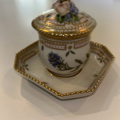 Royal Copenhagen Flora Danica Custard Cup Lid Stand WOW
