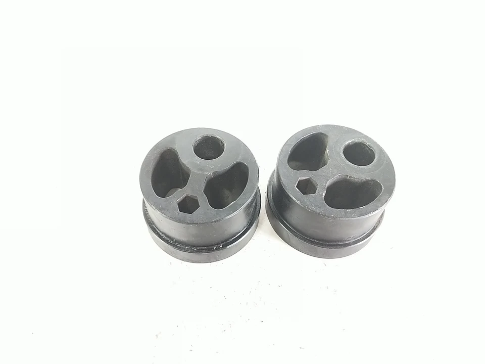 Perno pivote brazo oscilante trasero Triumph Tiger 955i 01 Foto 4 de 4