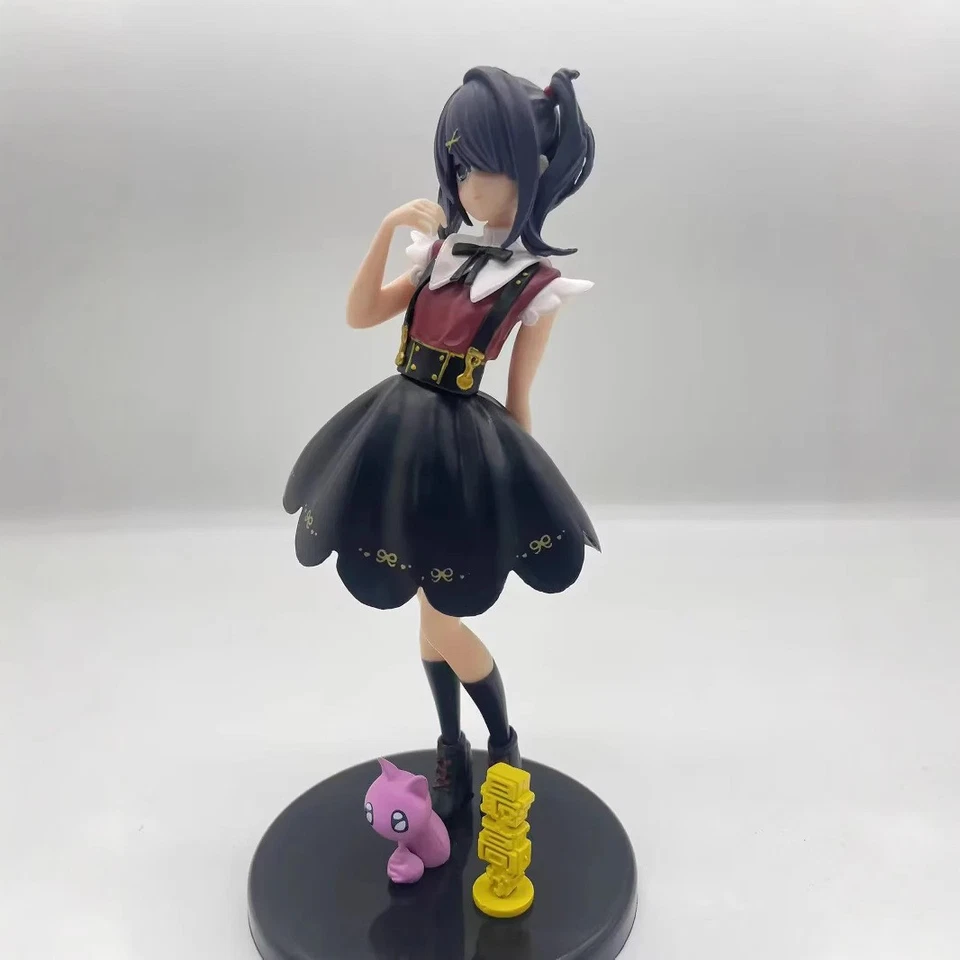 Figura sentada con sobredosis de azúcar Needless Girl: linda estatua coleccionable estilo ángel Foto 2 de 4