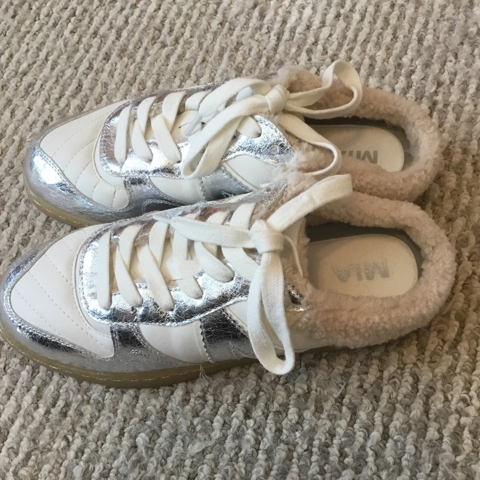 Zapatillas sin cordones forradas de piel sintética MIA para mujer talla 7 Foto 3 de 4