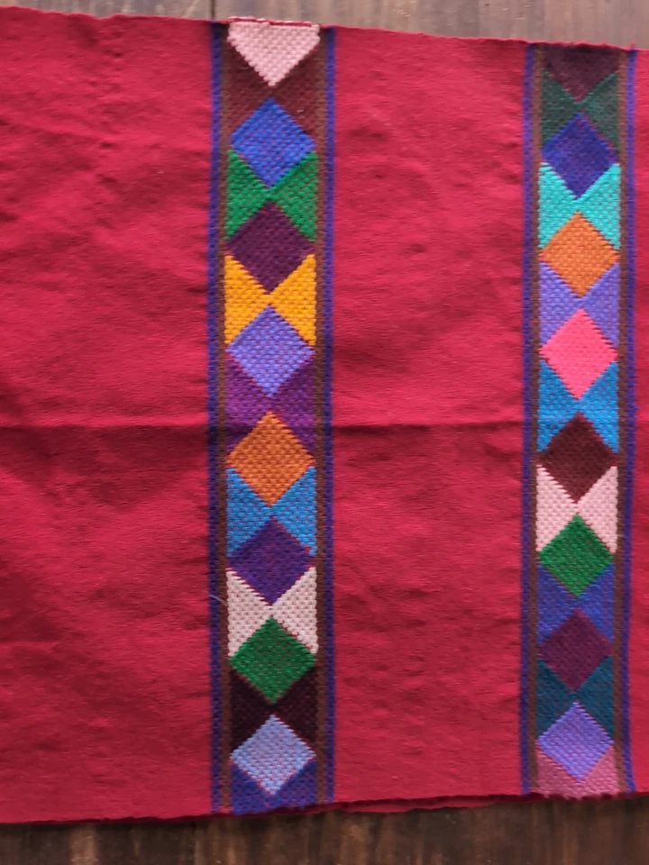 VTG Handmade Woven Wool Peruvian South American Style Table Runner - Image 4 of 4