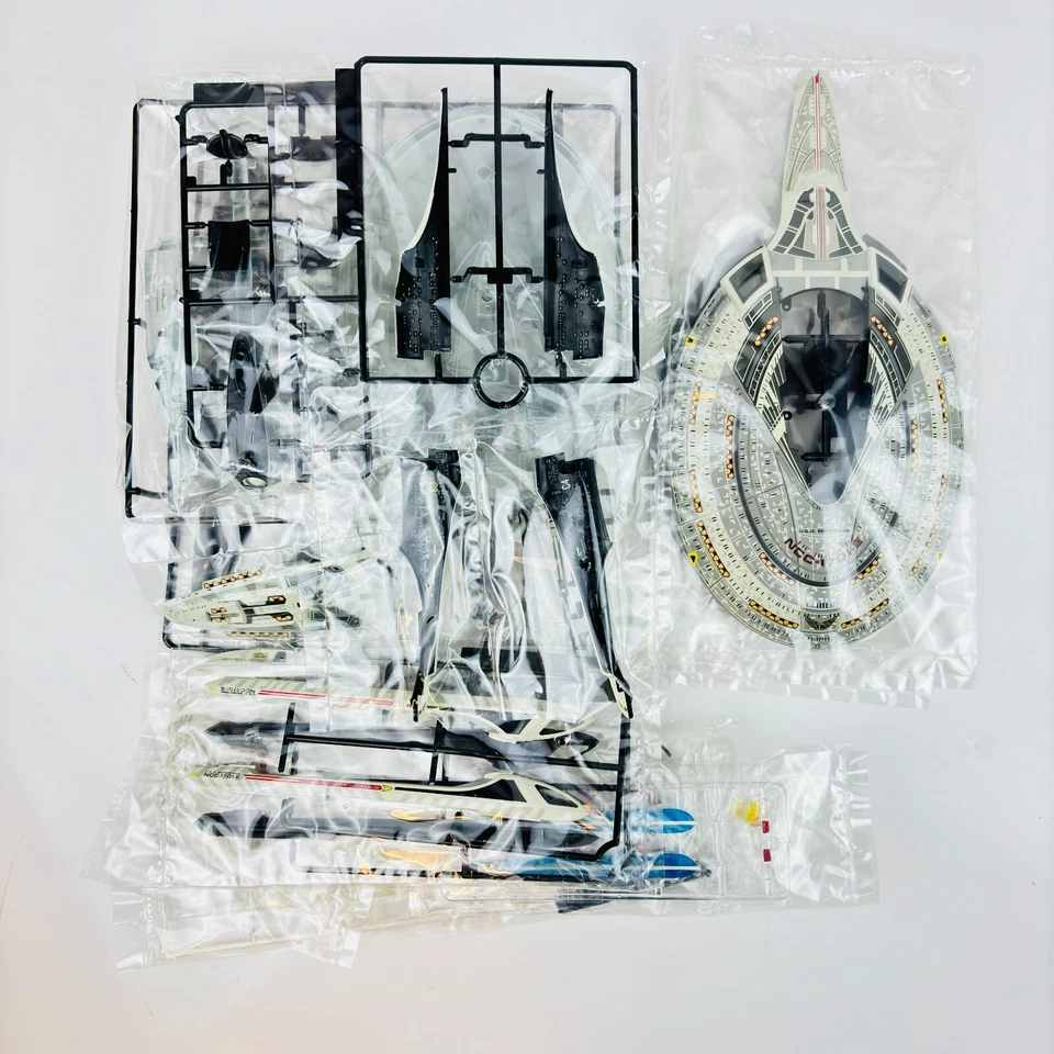 Bandai Star Trek escala 1/1700 EE. UU. Kit modelo plástico Enterprise NCC-1701-E Foto 3 de 4