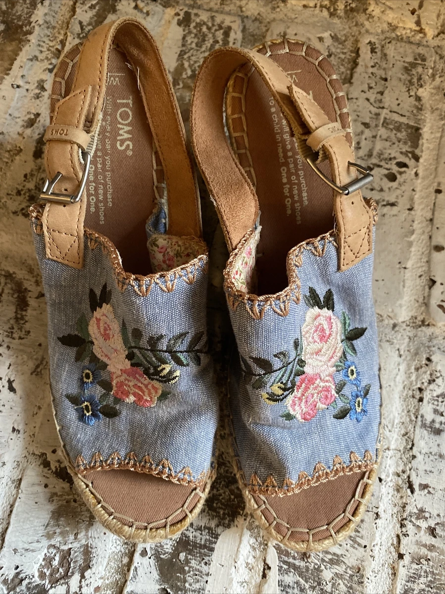 Toms chambray deals wedge