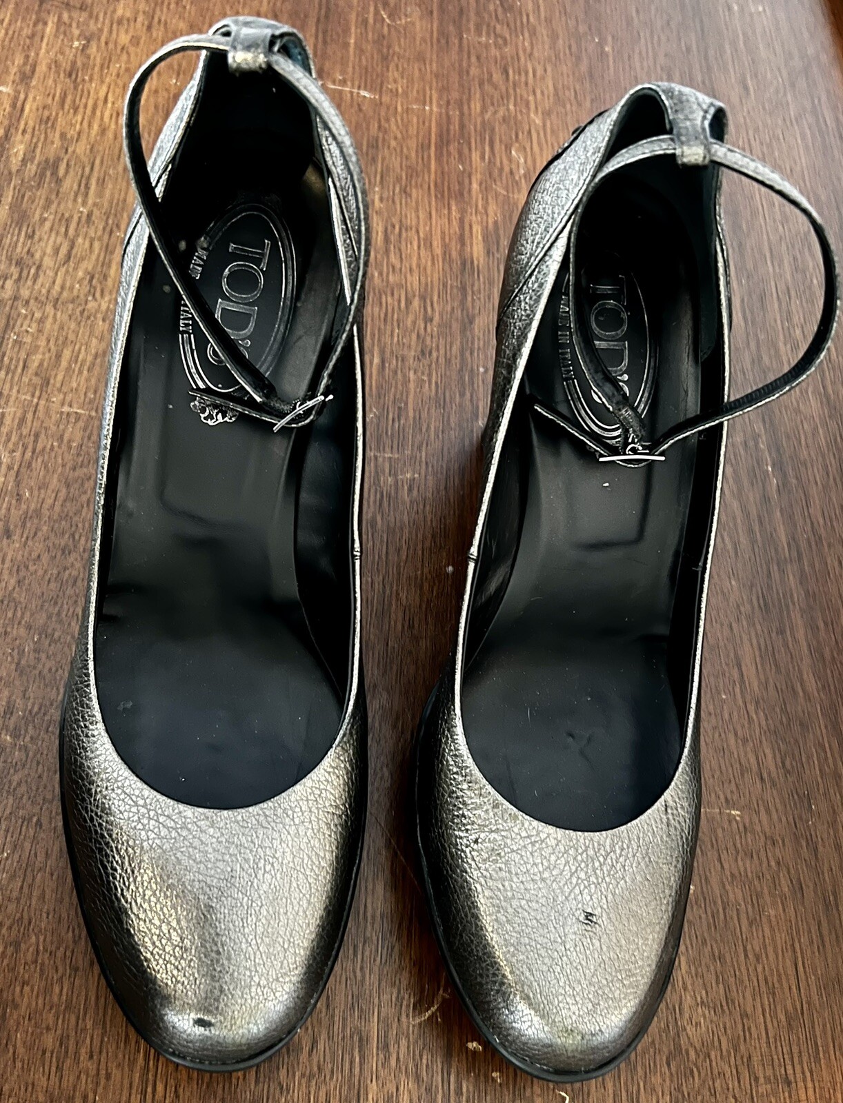 TOD'S Italy Metallic  Silver Ankle Strap Pumps Size 39 / US 9 image 6