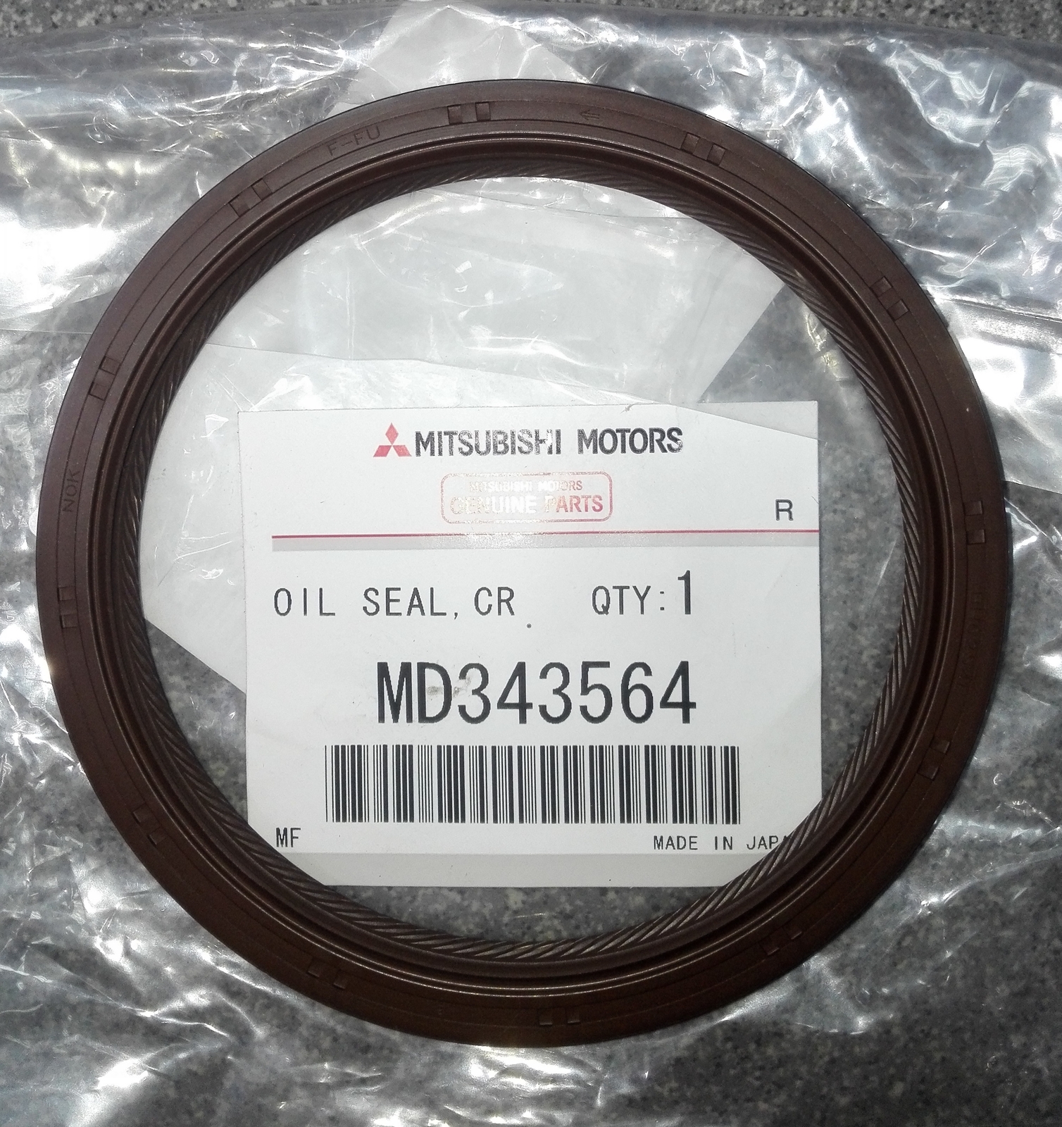 MD343564 Mitsubishi Oil seal, crankshaft, rr MD343564, New Genuine  
