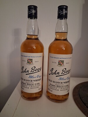 2 x John Begg Old Scotch Whisky Blue Cap White Label, 40 % Vol., 700ml