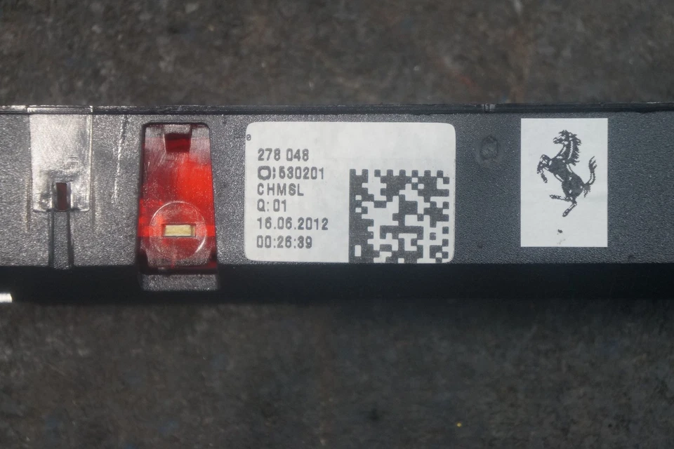 Tercera luz de freno trasera de montaje alto 278048 OEM Ferrari FF 2014 Foto 3 de 3