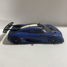 AUTOart 1:18 Koenigsegg One:1 in Matte Imperial Blue / Carbon Black & White Acc.