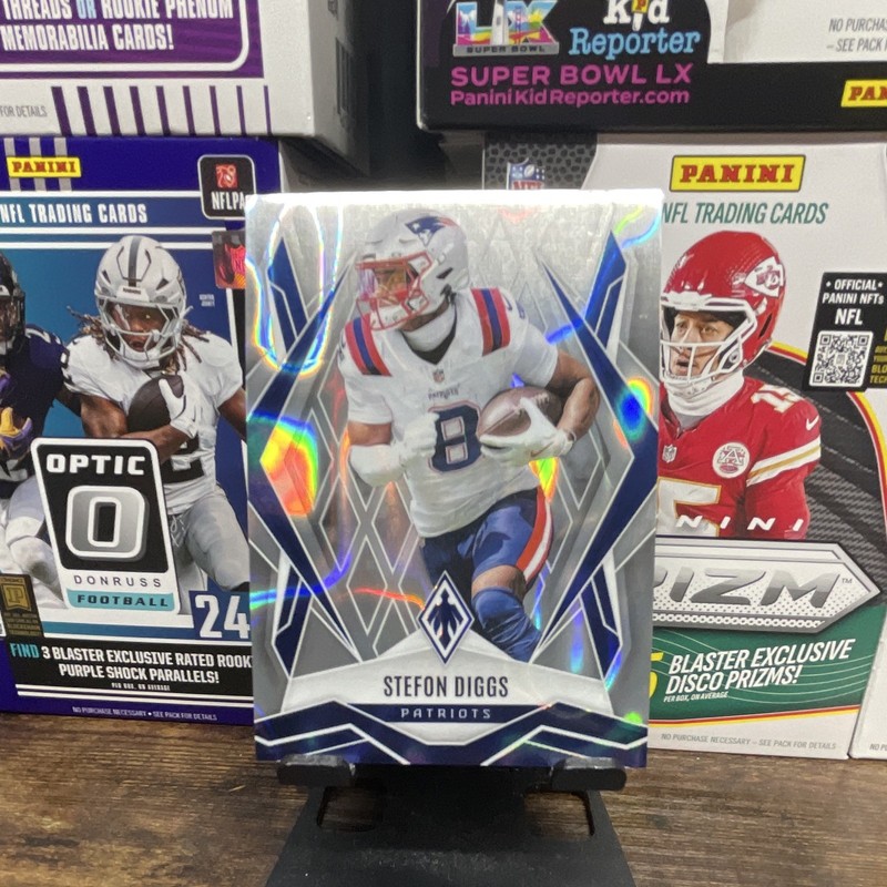 Panini 2025 Phoenix Football Stefon Diggs Lava /75 #13 New England Patriots