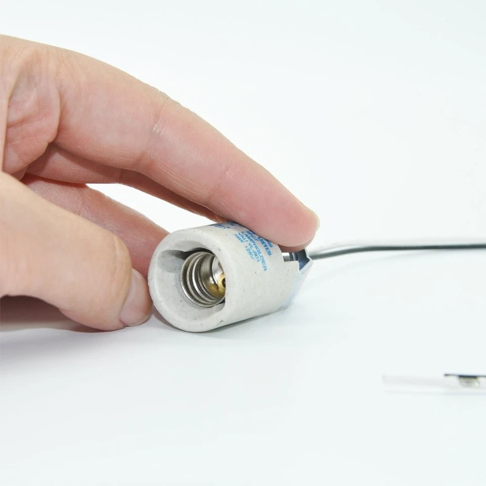 E12 Socket,Ceramic Candelabra Socket E12 Bulb Lamp Holder,Light Socket with Wire - Image 2 of 4