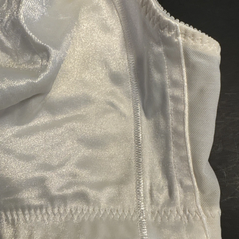 2 Just My Size Bra White Satin Soft Cup Size 42 DD Full Figure 85447 Style 1964 - Image 3 of 4